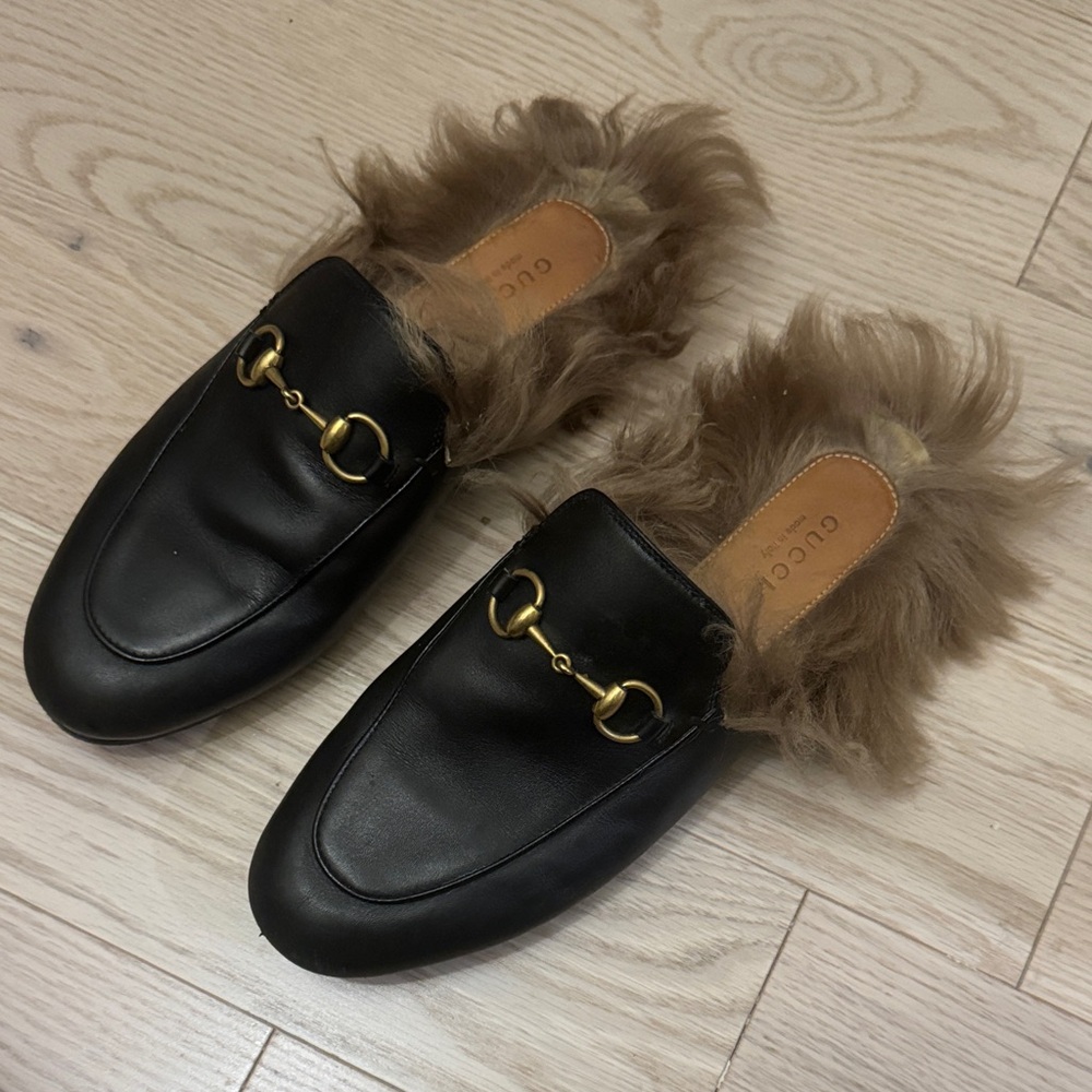 Gucci Black Leather Slides with Brown Fur